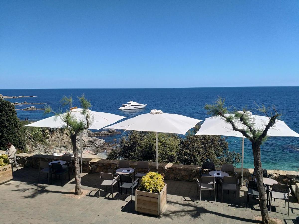 Hotel Mediterrani Калелья-де-Палафружель Экстерьер фото