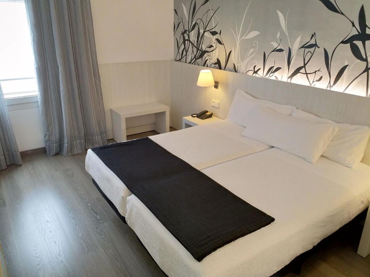 Hotel Mediterrani Калелья-де-Палафружель Экстерьер фото